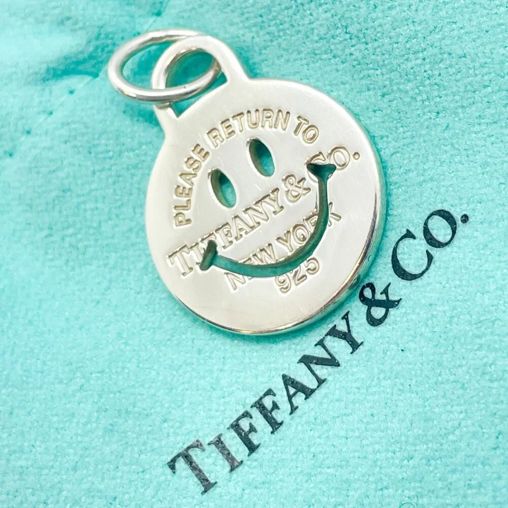 RARE Tiffany & Co Return to Tiffany Smile Happy Charm Pendant Silver - Picture 3 of 16